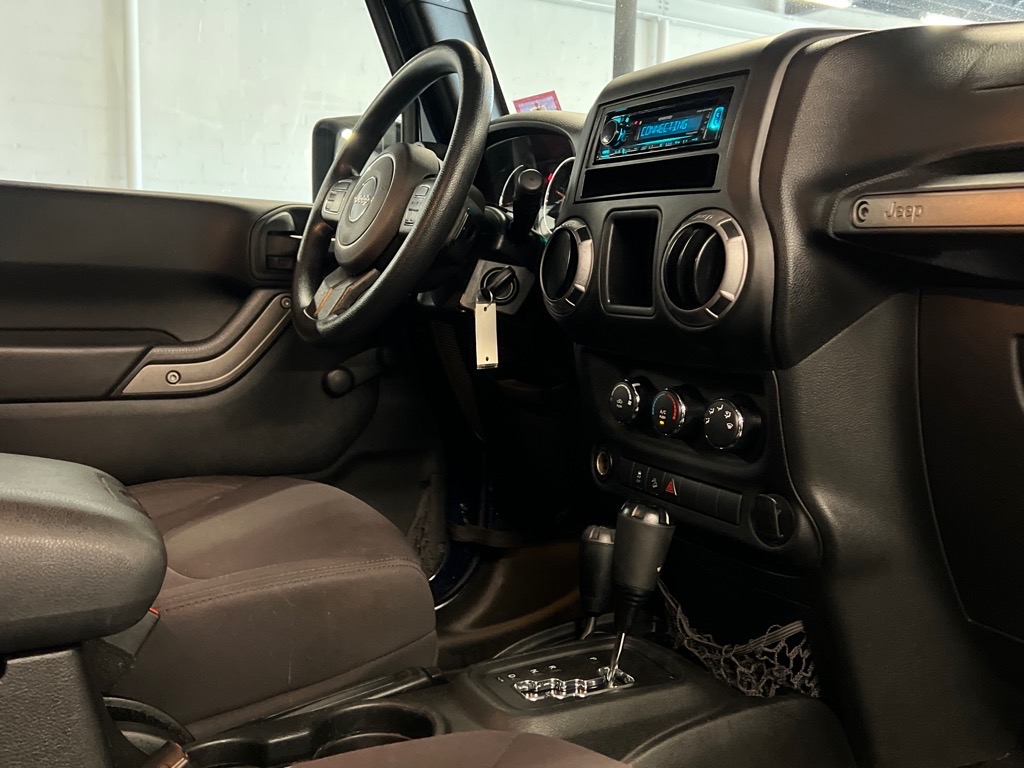 2013 Jeep Wrangler Sport photo 17