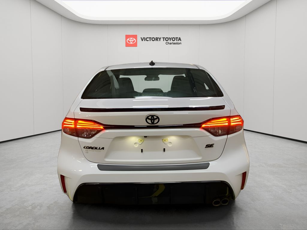 2024 Toyota Corolla SE photo 4