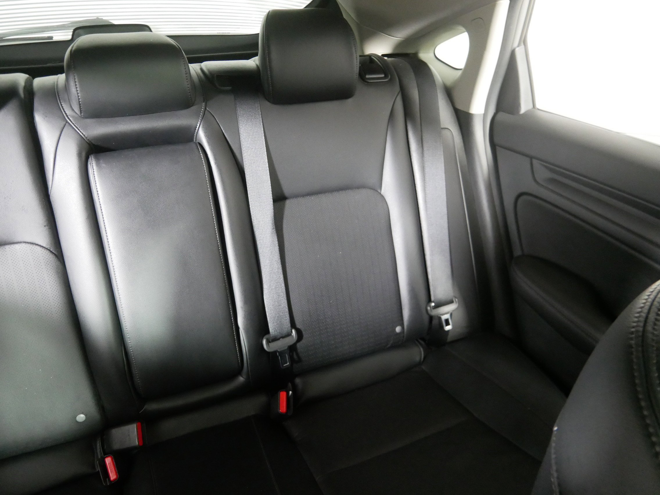 2024 Honda Civic Hatchback EX-L photo 14