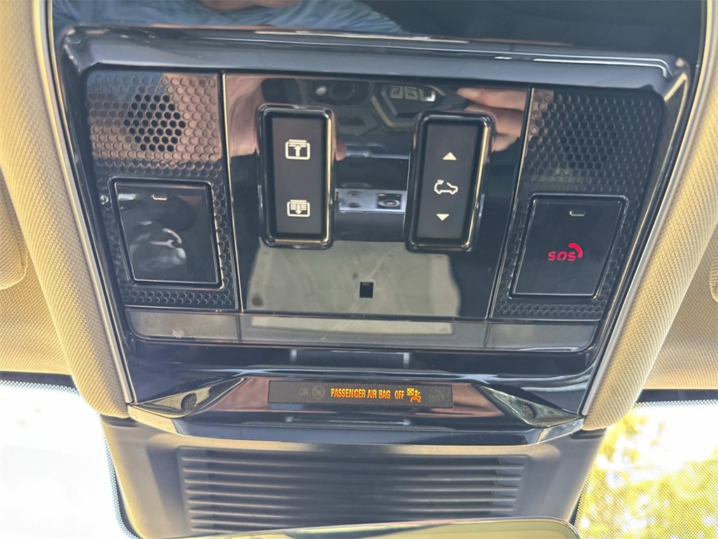 2023 Land Rover Range Rover SE photo 20