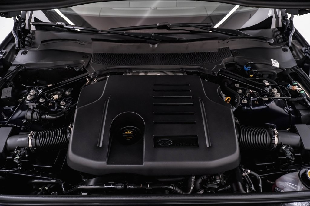 2023 Land Rover Discovery S R-Dynamic photo 26