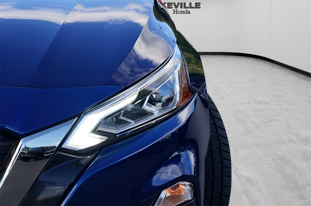 2022 Nissan Altima 2.5 SR photo 3