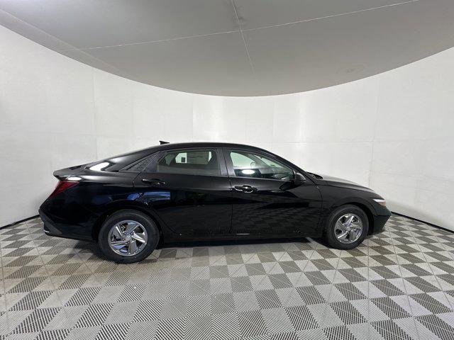 2025 Hyundai Elantra SE photo 7