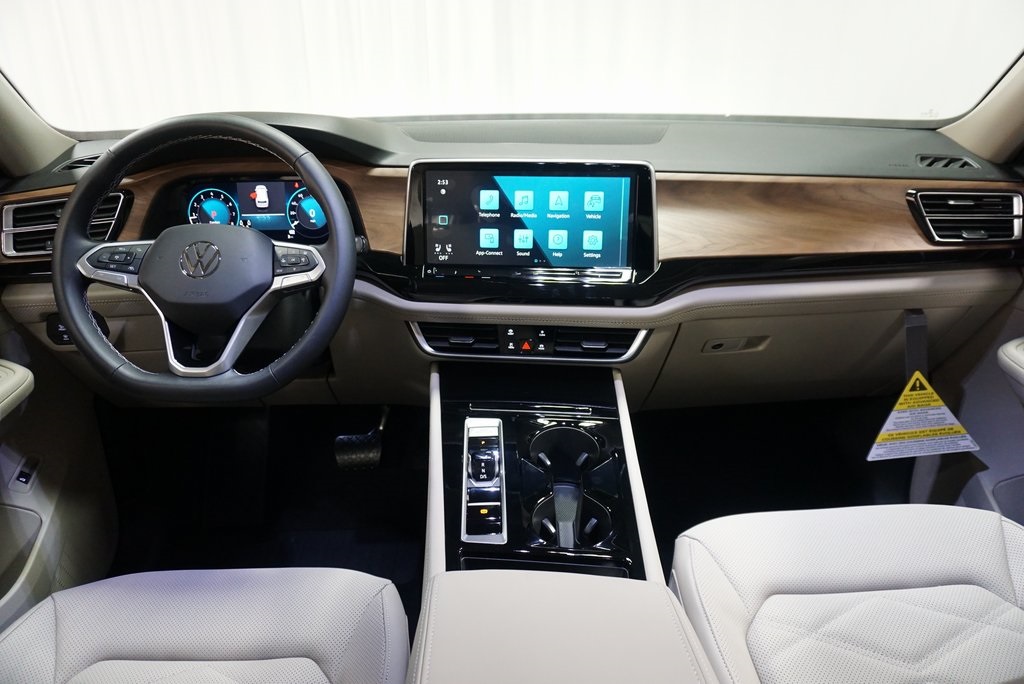 2025 Volkswagen Atlas SE Technology photo 15