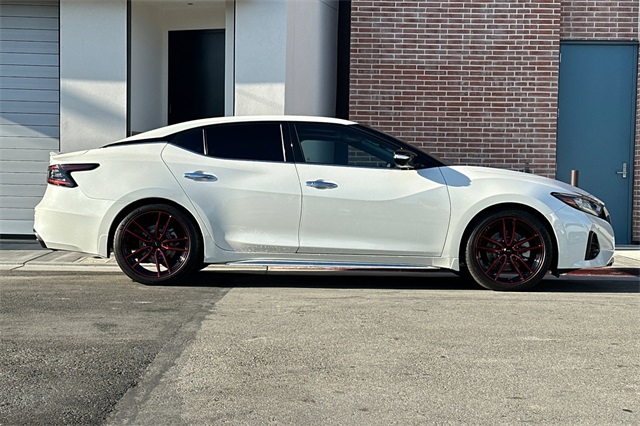 2021 Nissan Maxima Platinum photo 3