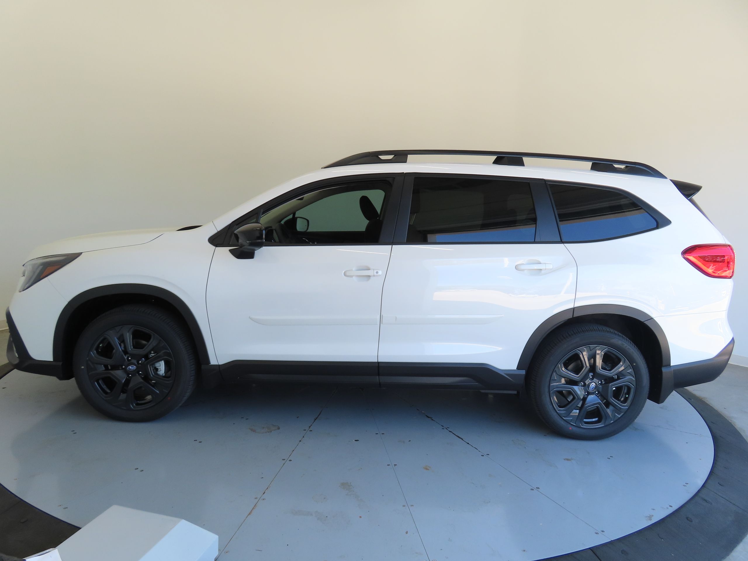 2025 Subaru Ascent Onyx Edition photo 6