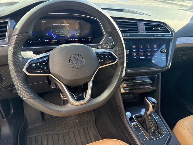 2024 Volkswagen Tiguan SE R-Line Black photo 3