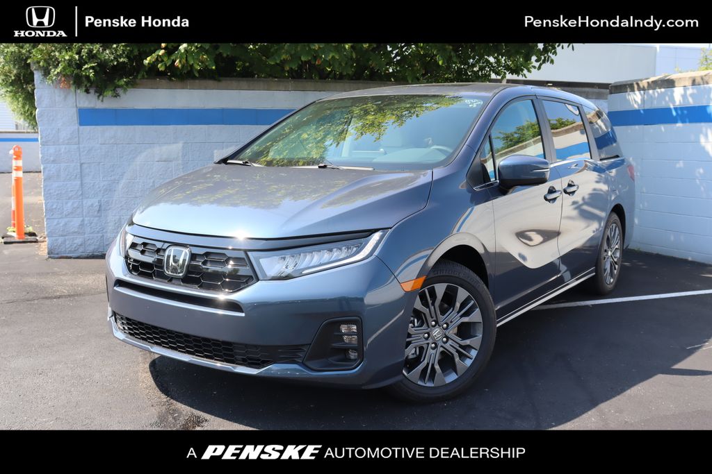 2026 Honda Odyssey Touring's photo