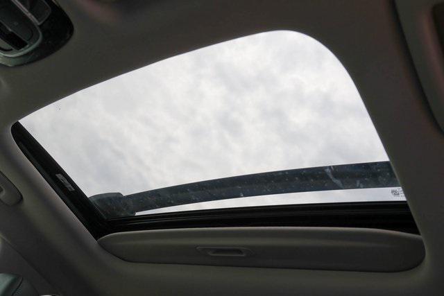 New 2025 Black Hyundai SEL Convenience FWD image 10