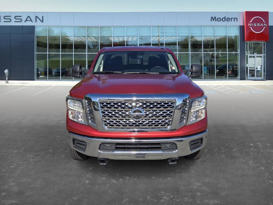 2019 Nissan Titan SV photo 2