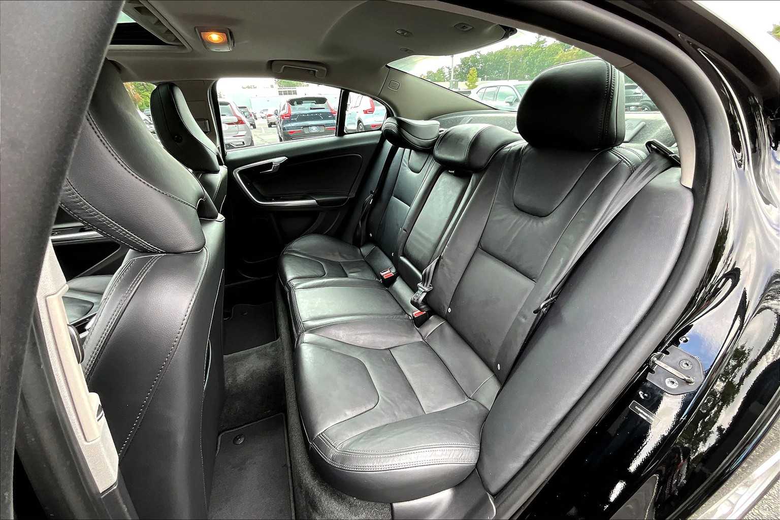 2013 Volvo S60 T5 Premier photo 18