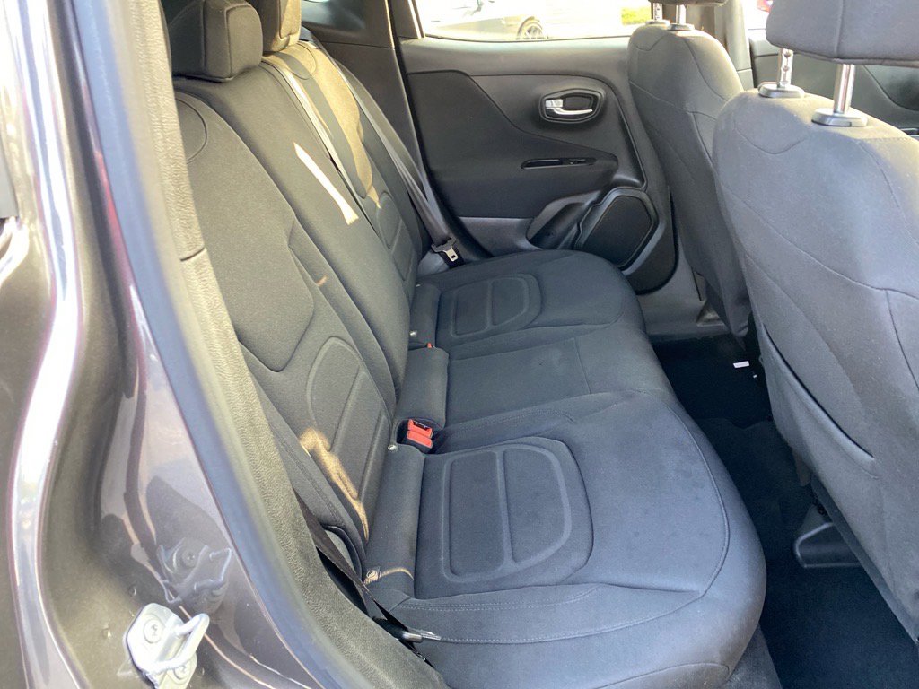 2021 Jeep Renegade Latitude photo 21