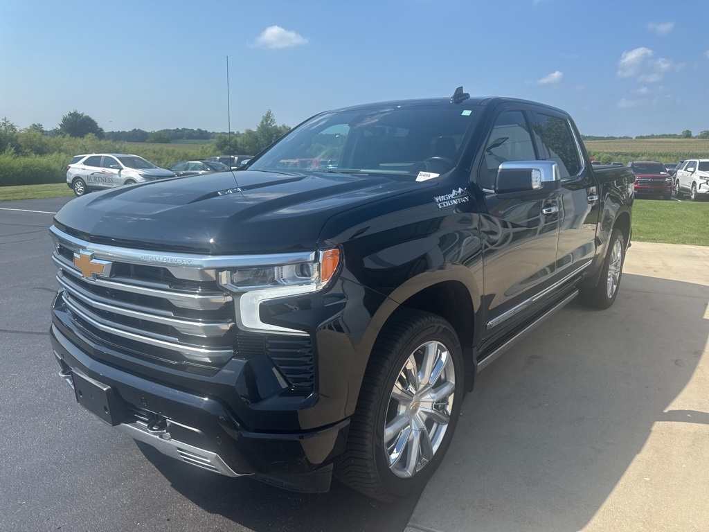 2024 Chevrolet Silverado 1500 High Country photo 3