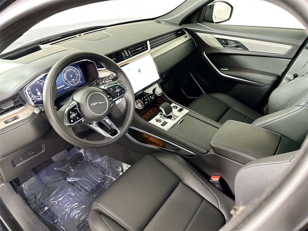 2026 Jaguar F-PACE P250 R-Dynamic S photo 10