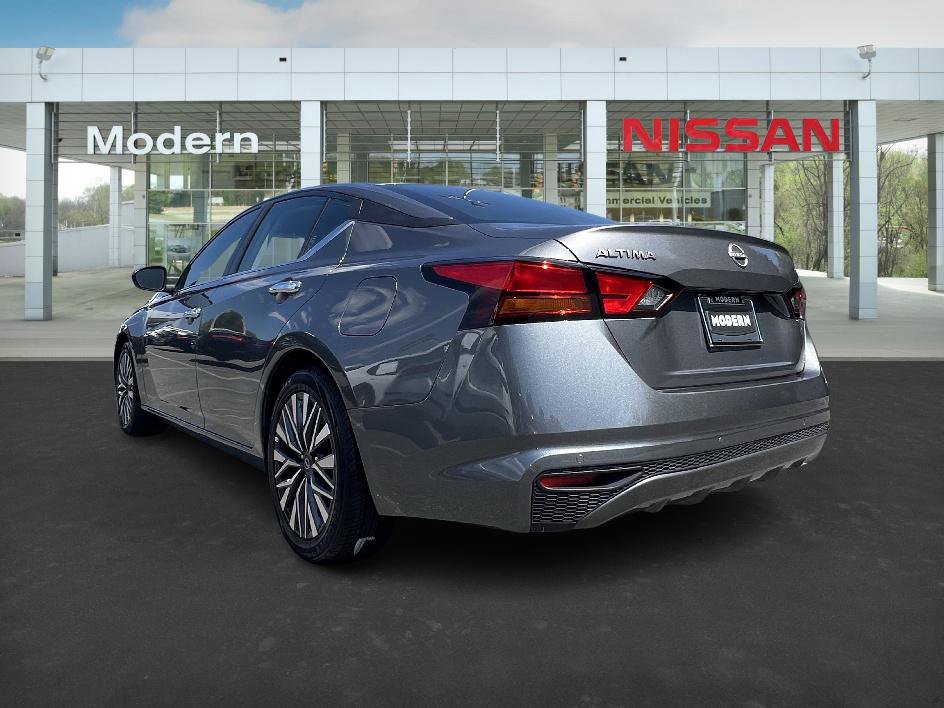 2024 Nissan Altima 2.5 SV photo 3