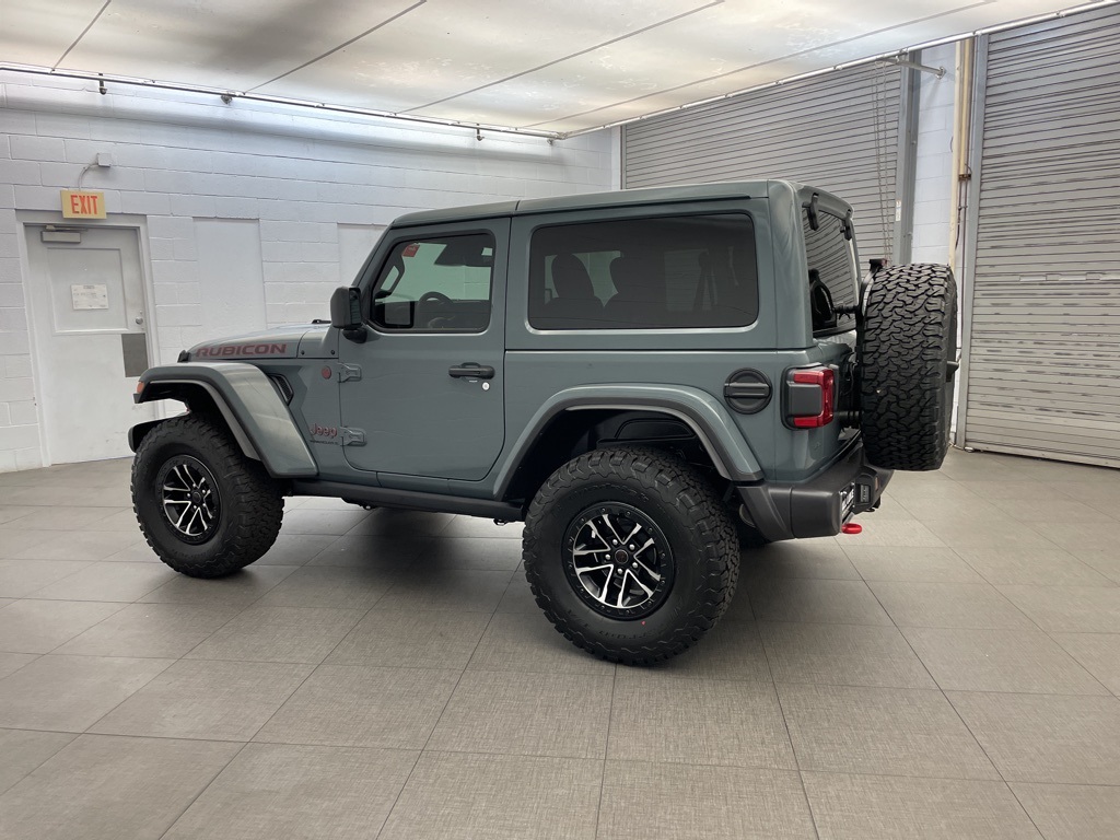 2025 Jeep Wrangler Rubicon photo 3
