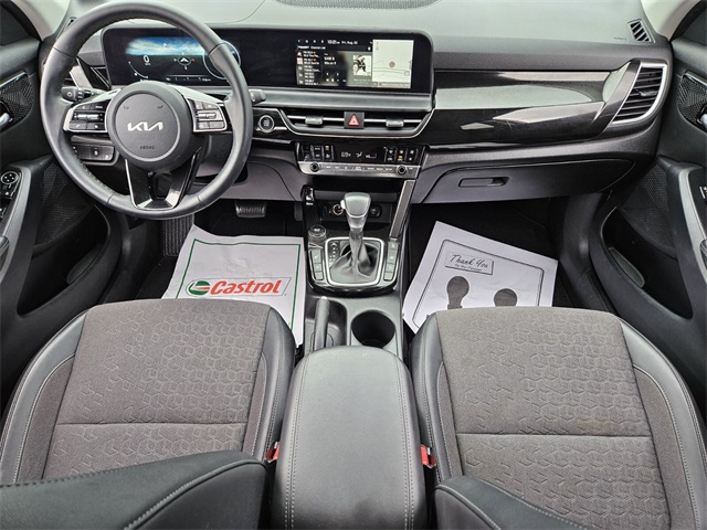 2024 Kia Seltos S photo 11
