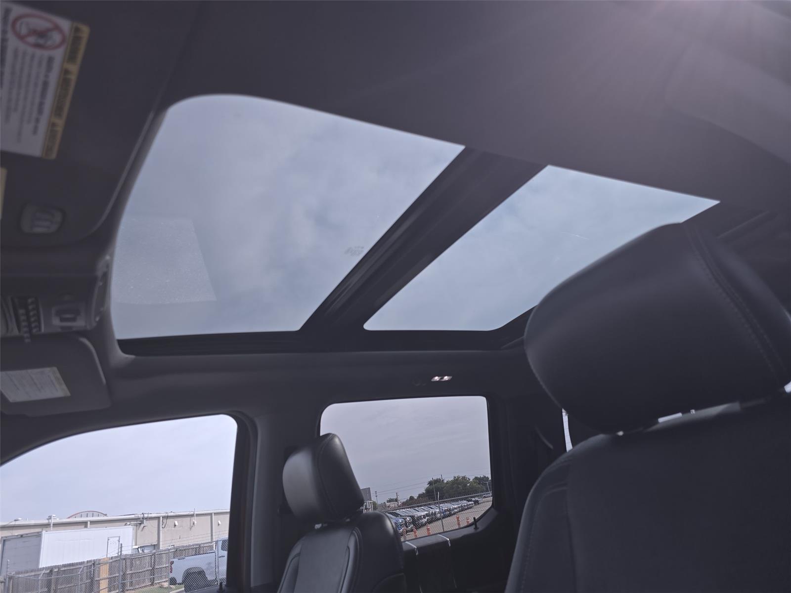2018 Ford F-250 Lariat photo 19
