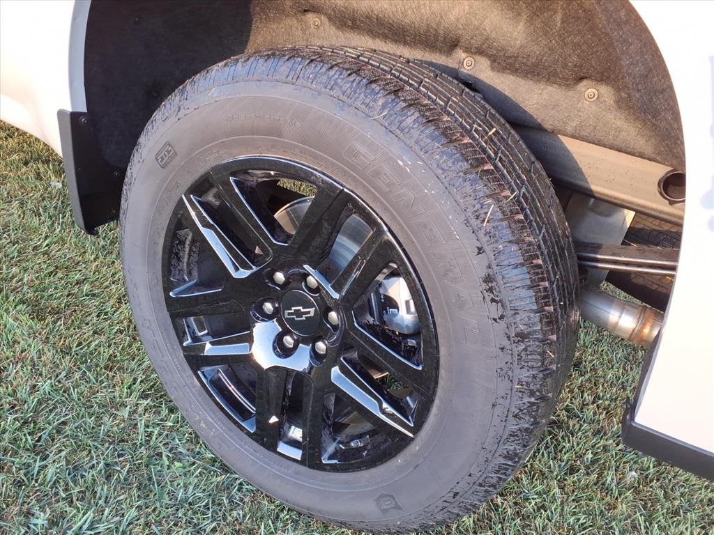 2026 Chevrolet Silverado 1500 RST photo 4