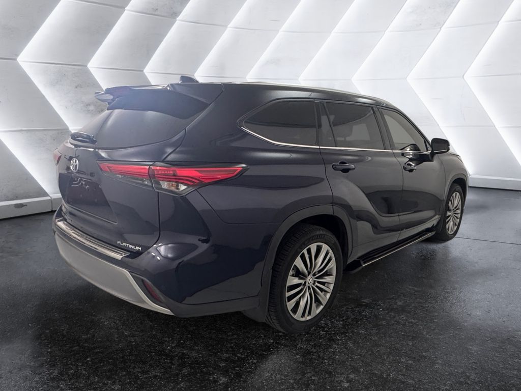 2020 Toyota Highlander Platinum photo 4