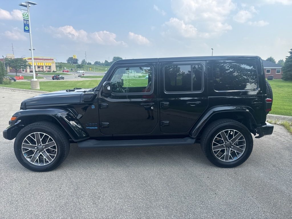 2022 Jeep Wrangler Unlimited Sahara High Altitude 4xe photo 2