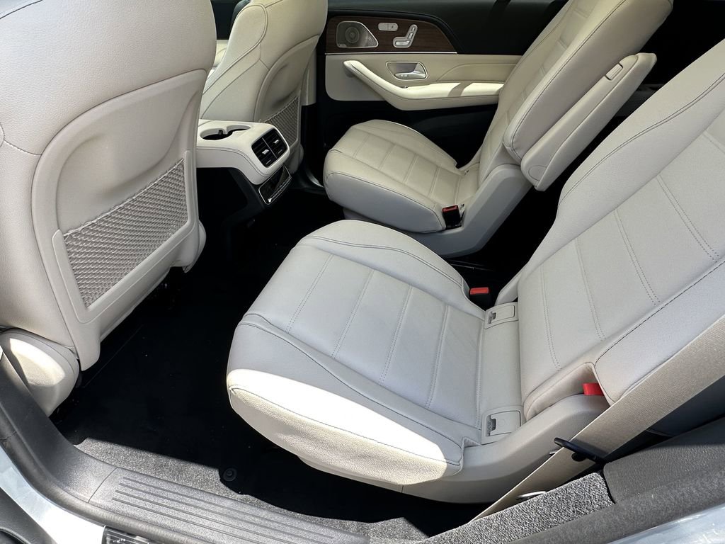 2025 Mercedes Benz GLS 450 4MATIC photo 24