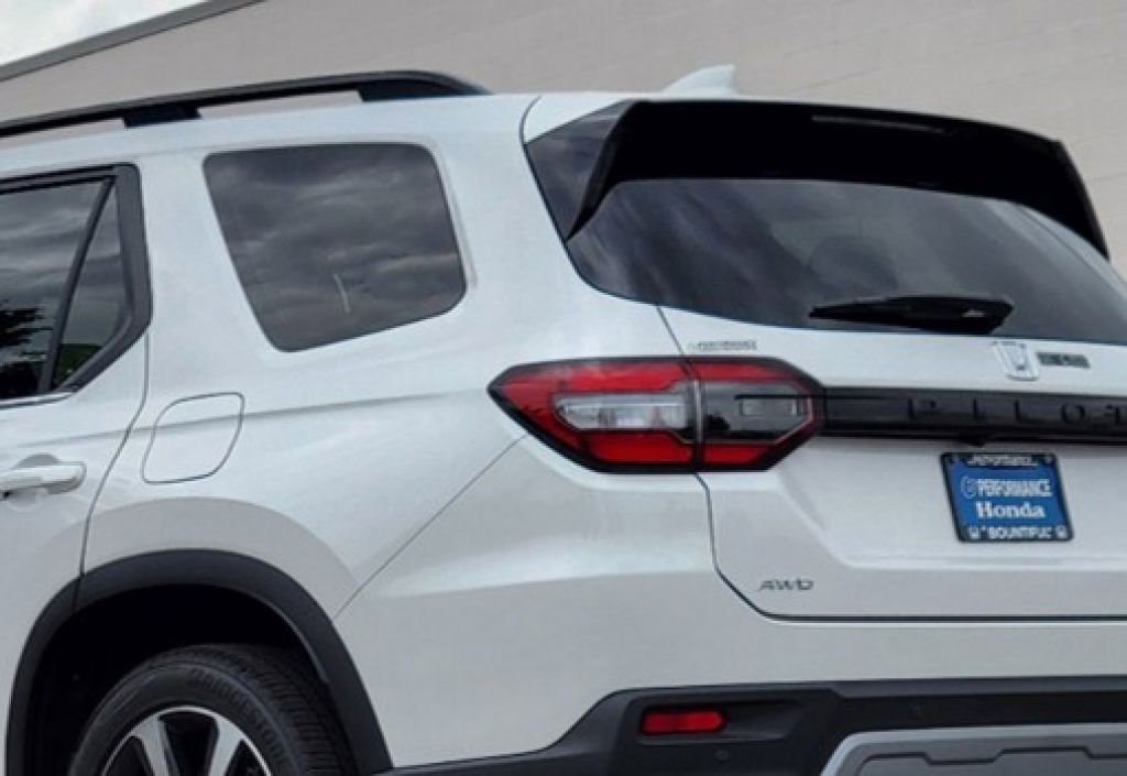 2025 Honda Pilot Elite photo 5