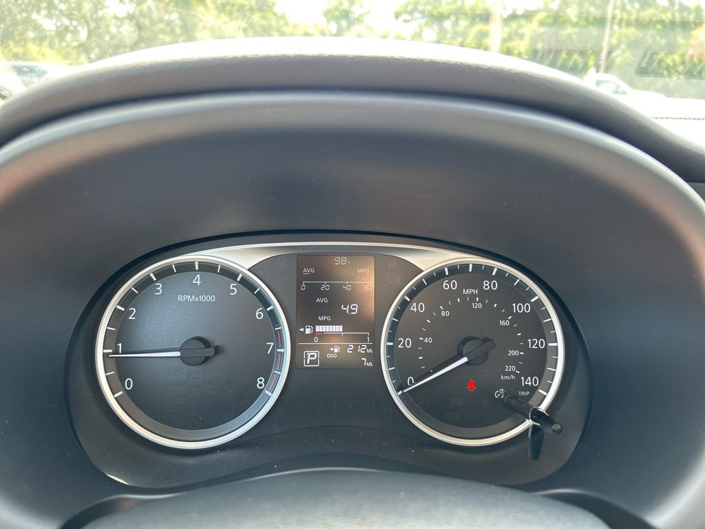 2025 Nissan Kicks Play S photo 16