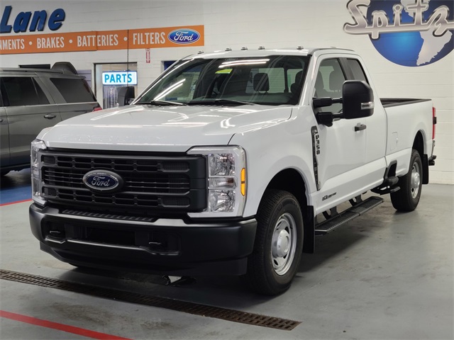 2024 Ford F-350 XL photo 8