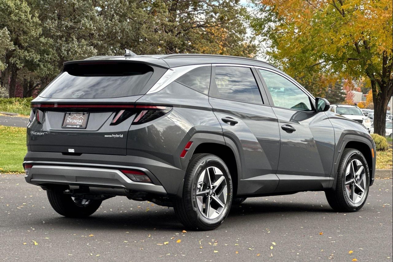 2026 Hyundai Tucson Hybrid SEL Convenience photo 2
