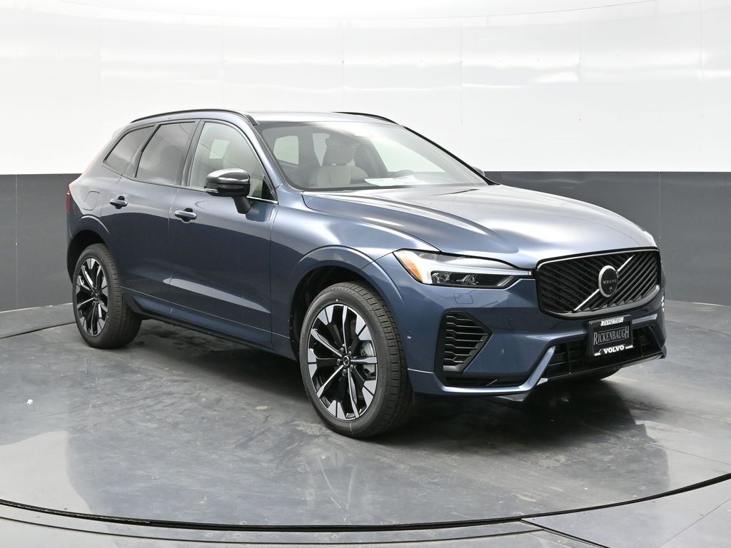 2026 Volvo XC60 Plus's photo