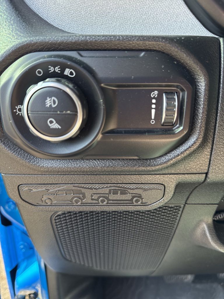 2024 Jeep Gladiator photo 19