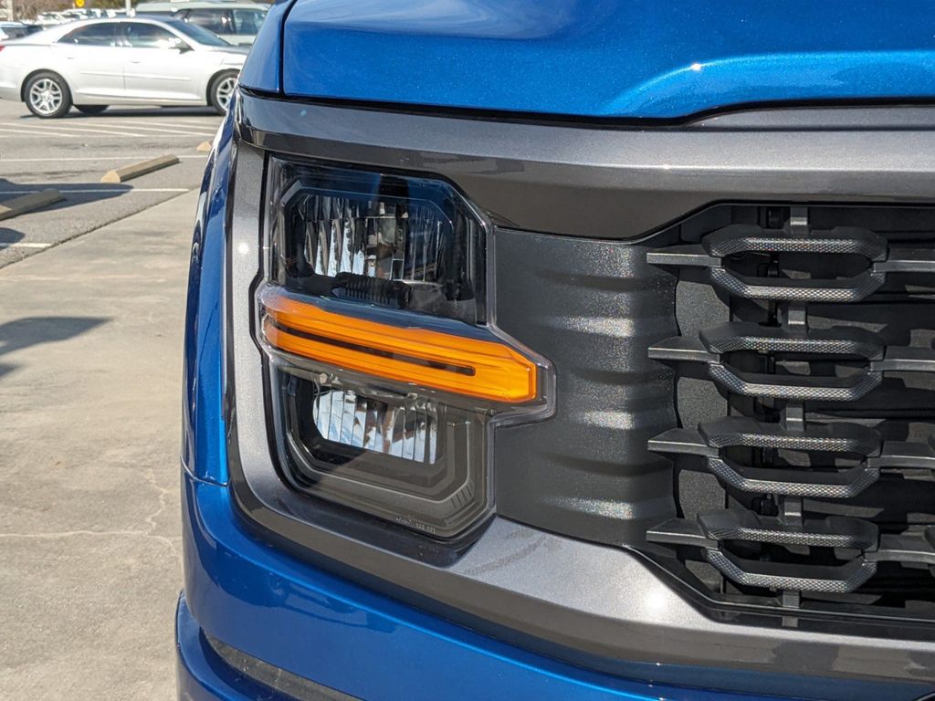 2025 Ford F-150 STX photo 9