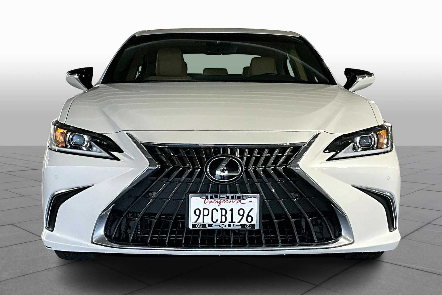 2025 Lexus ES Premium photo 3