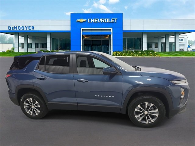 2026 Chevrolet Equinox LT photo 3