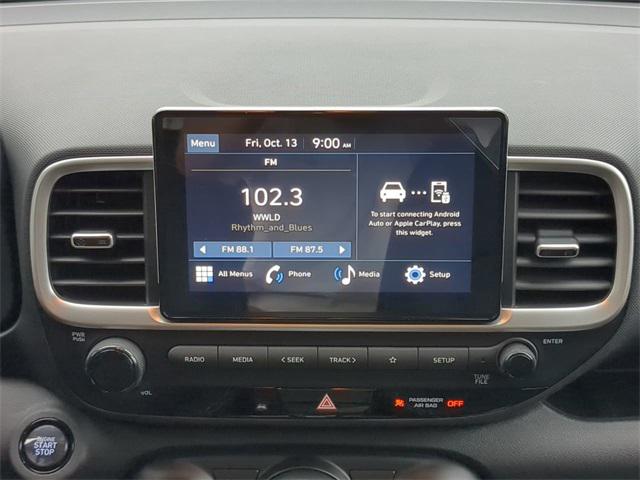 2025 Hyundai Venue SEL photo 18