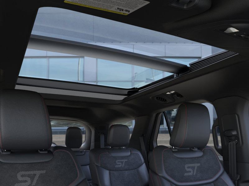 2025 Ford Explorer ST photo 21
