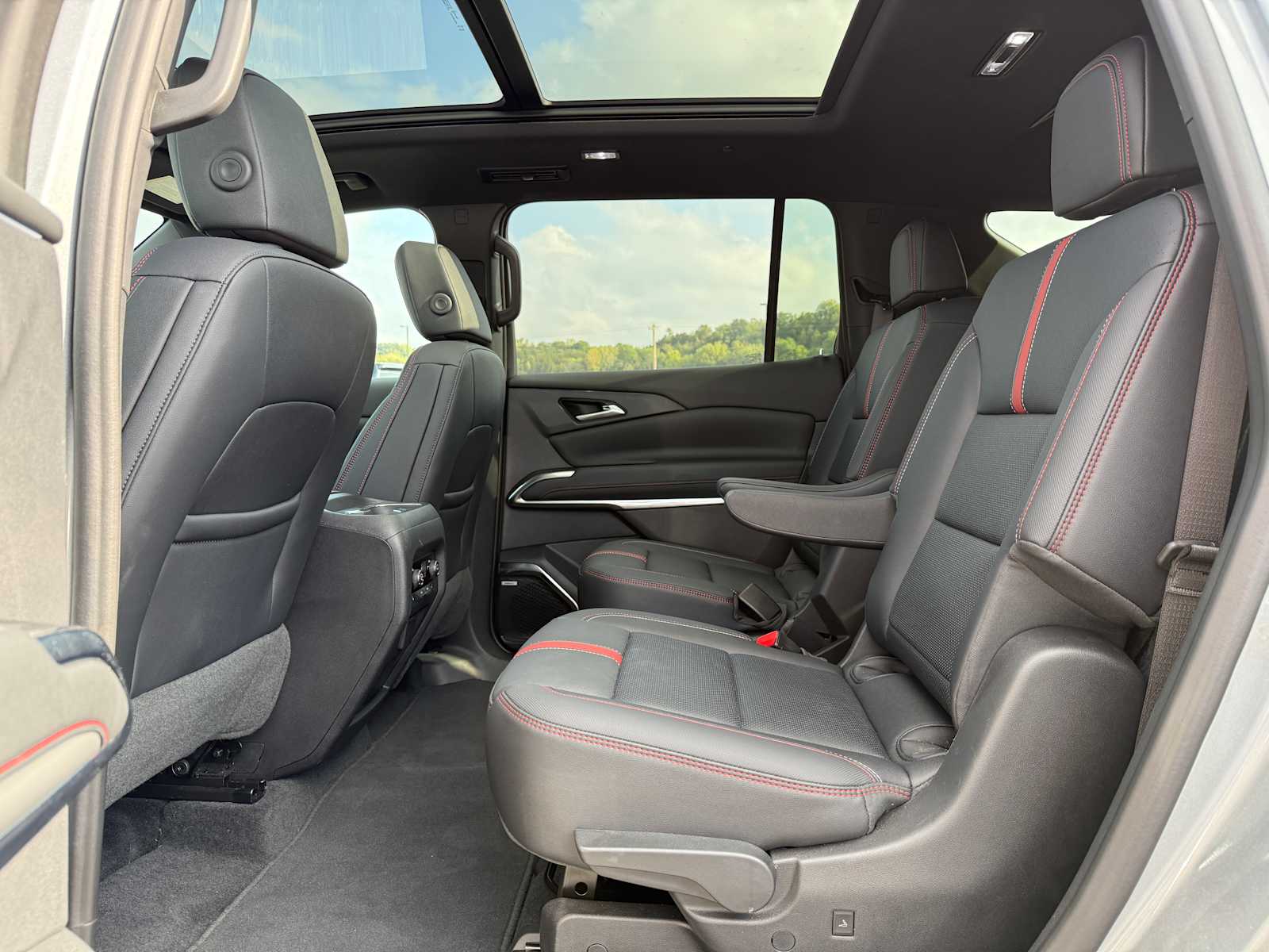 2024 Chevrolet Traverse RS photo 37