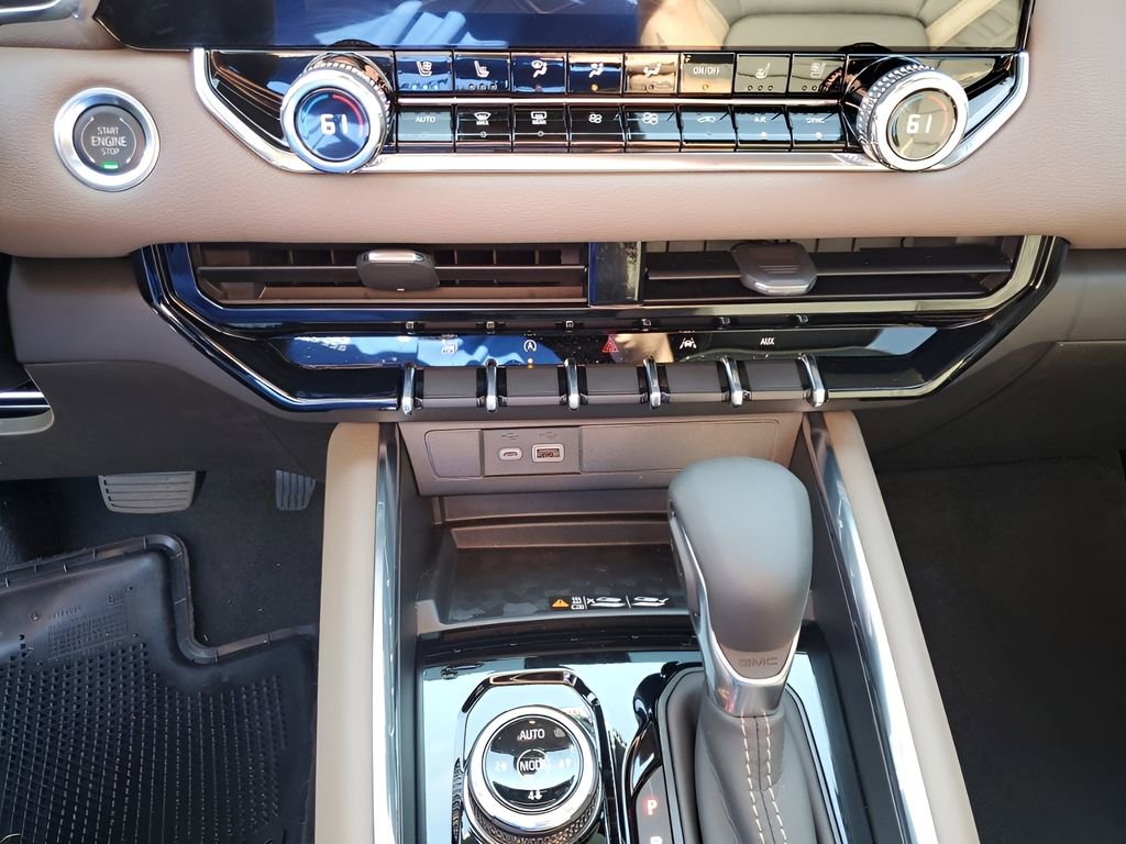 2025 Gmc Canyon Denali photo 36