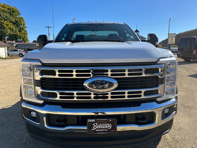 2026 Ford F-600 photo 2