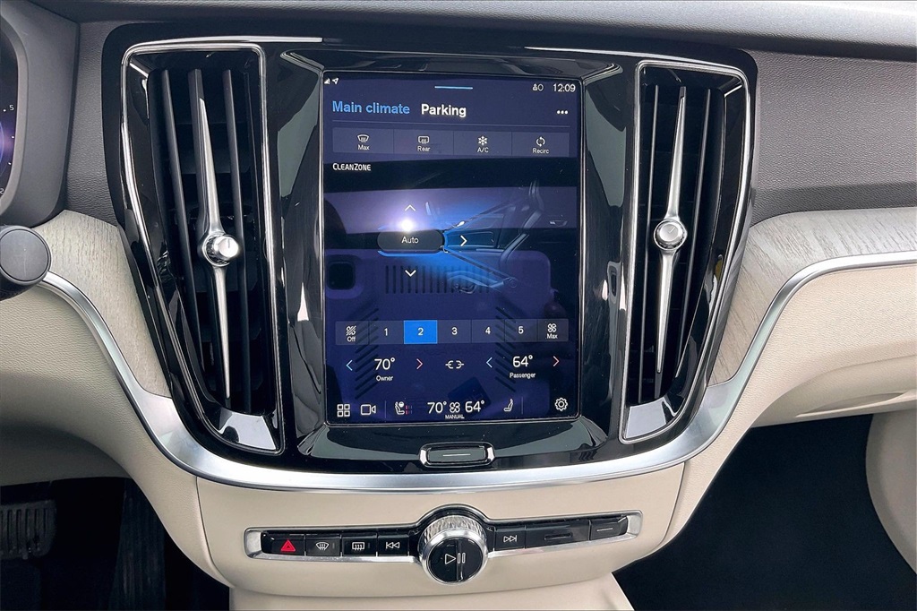 2024 VOLVO S60 - Image 32