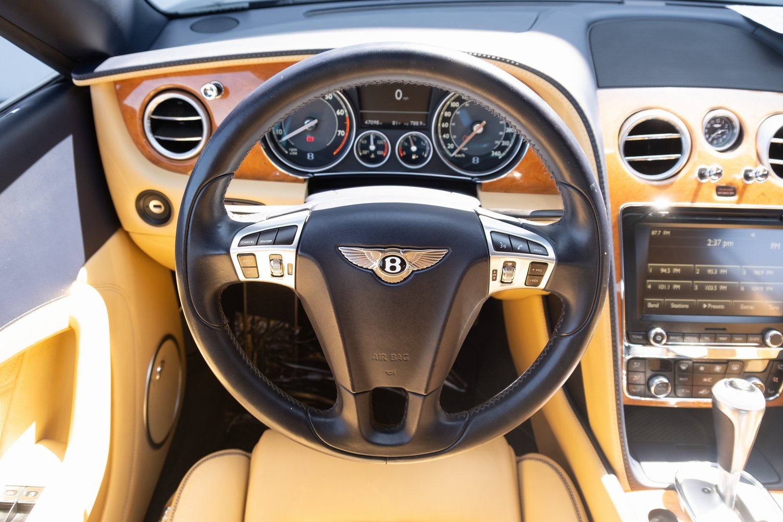 2014 Bentley Continental GTC Speed photo 3