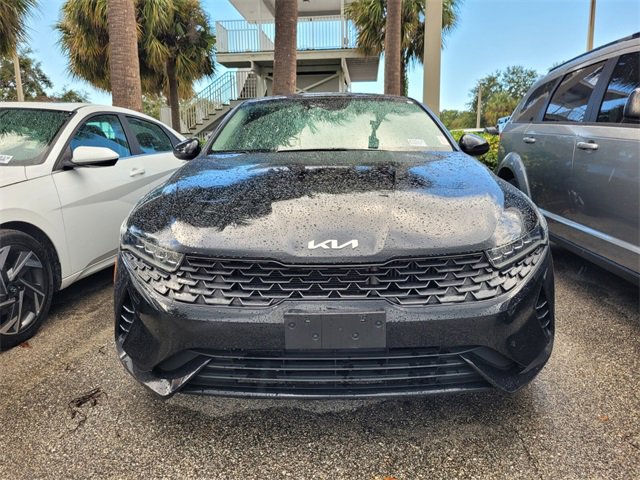 2022 Kia K5 LXS photo 2