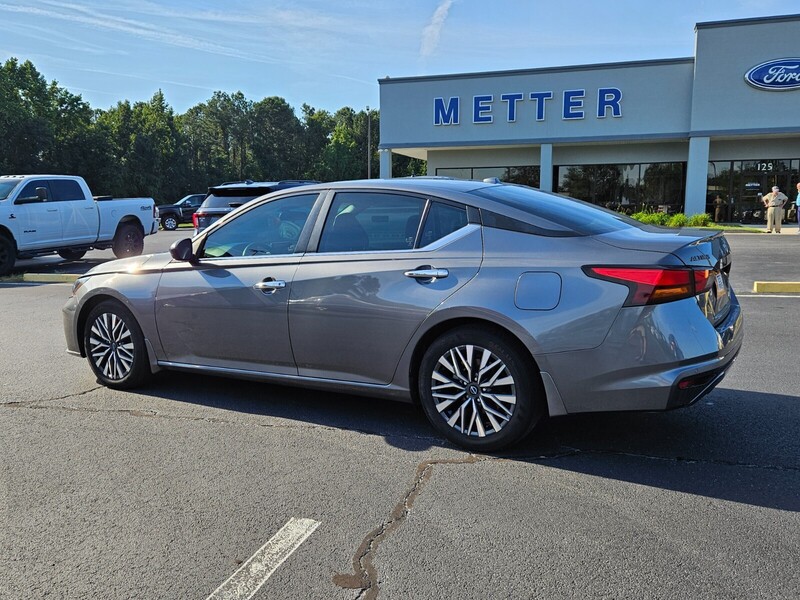2024 Nissan Altima 2.5 SV photo 10