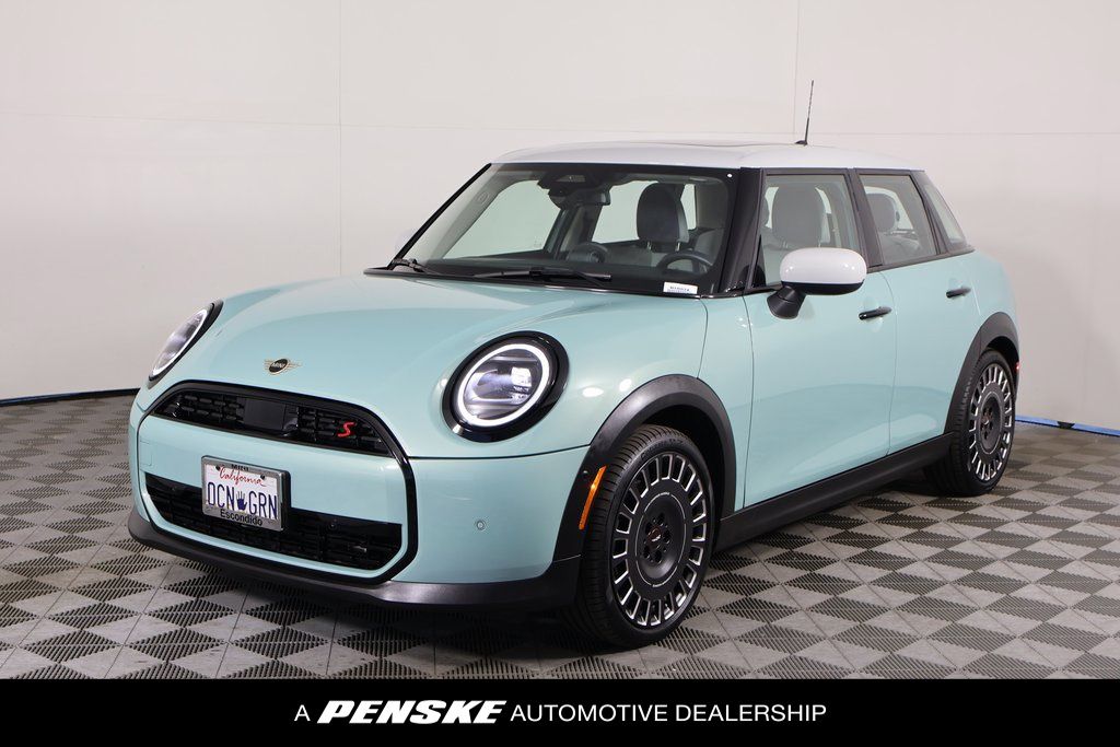 2025 MINI Hardtop 4 Door S's photo