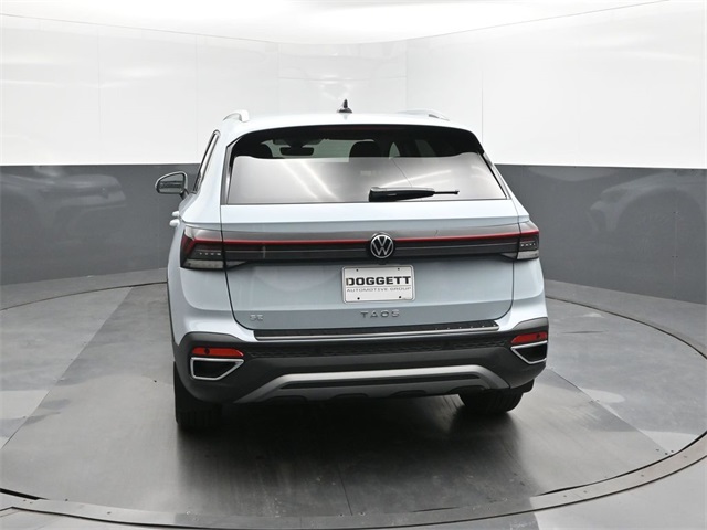 2025 Volkswagen Taos SE photo 8