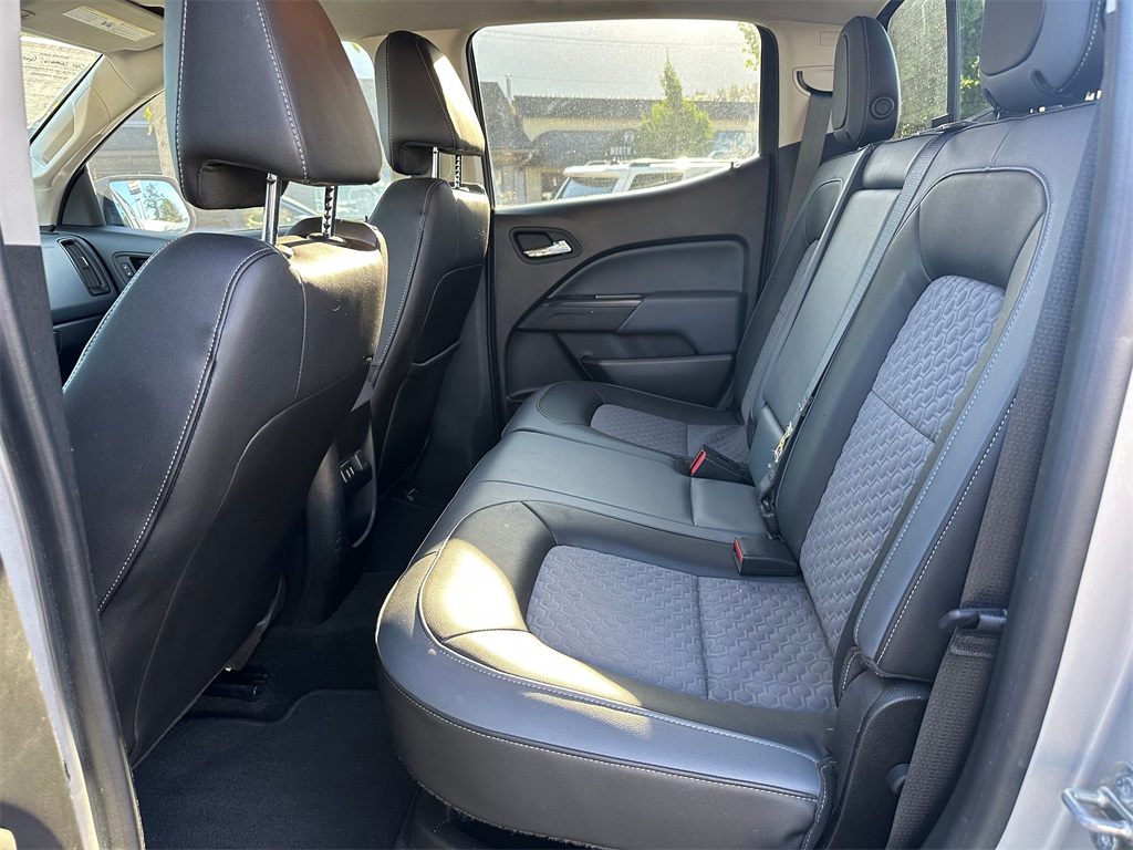 2016 Chevrolet Colorado Z71 photo 16