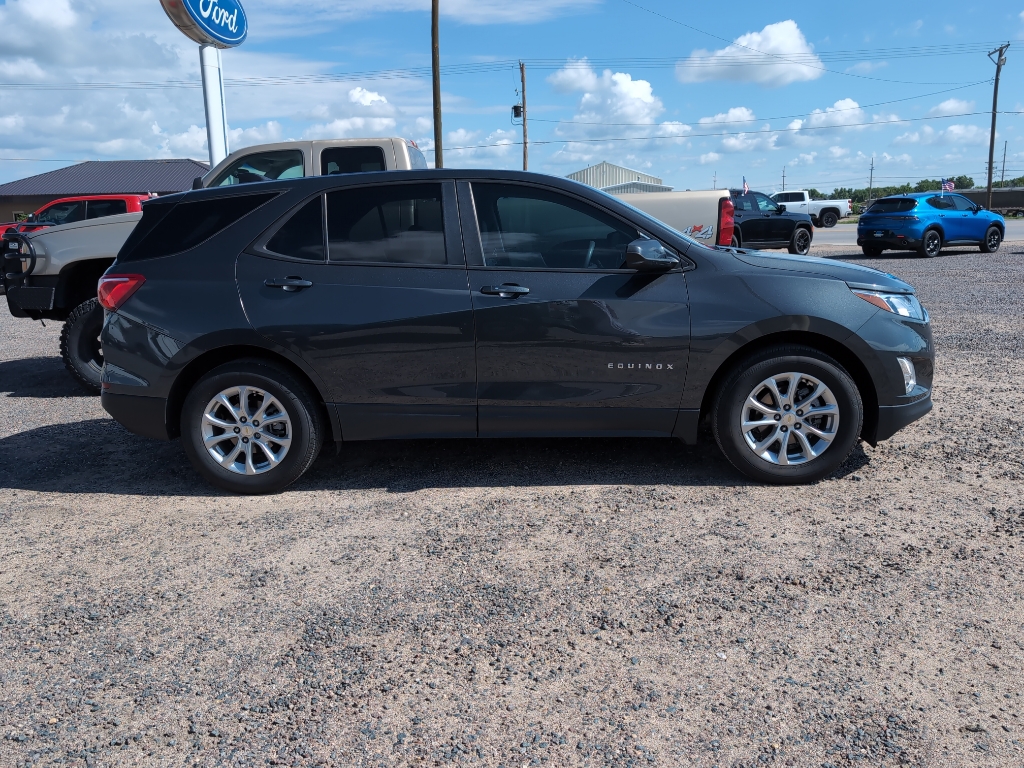2021 Chevrolet Equinox LS photo 4