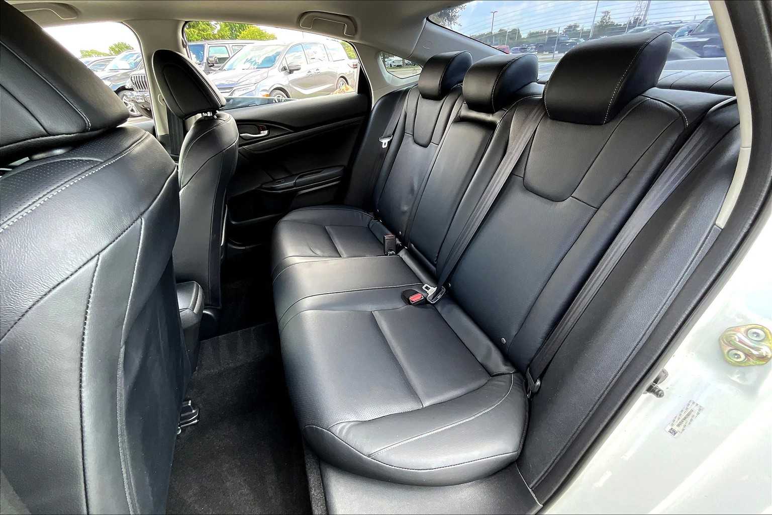 2019 Honda Insight Touring photo 18