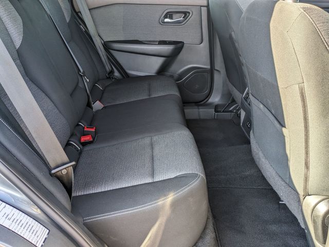 2023 Nissan Rogue SV photo 23